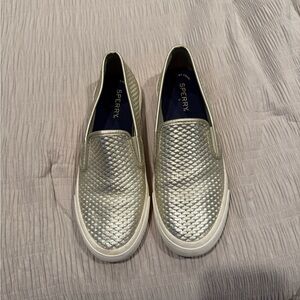 Gold Sperry slip-on Sneakers